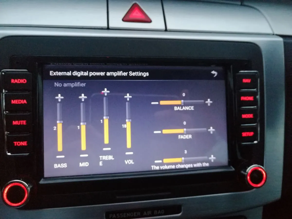 interfejs chińskiego radia android
