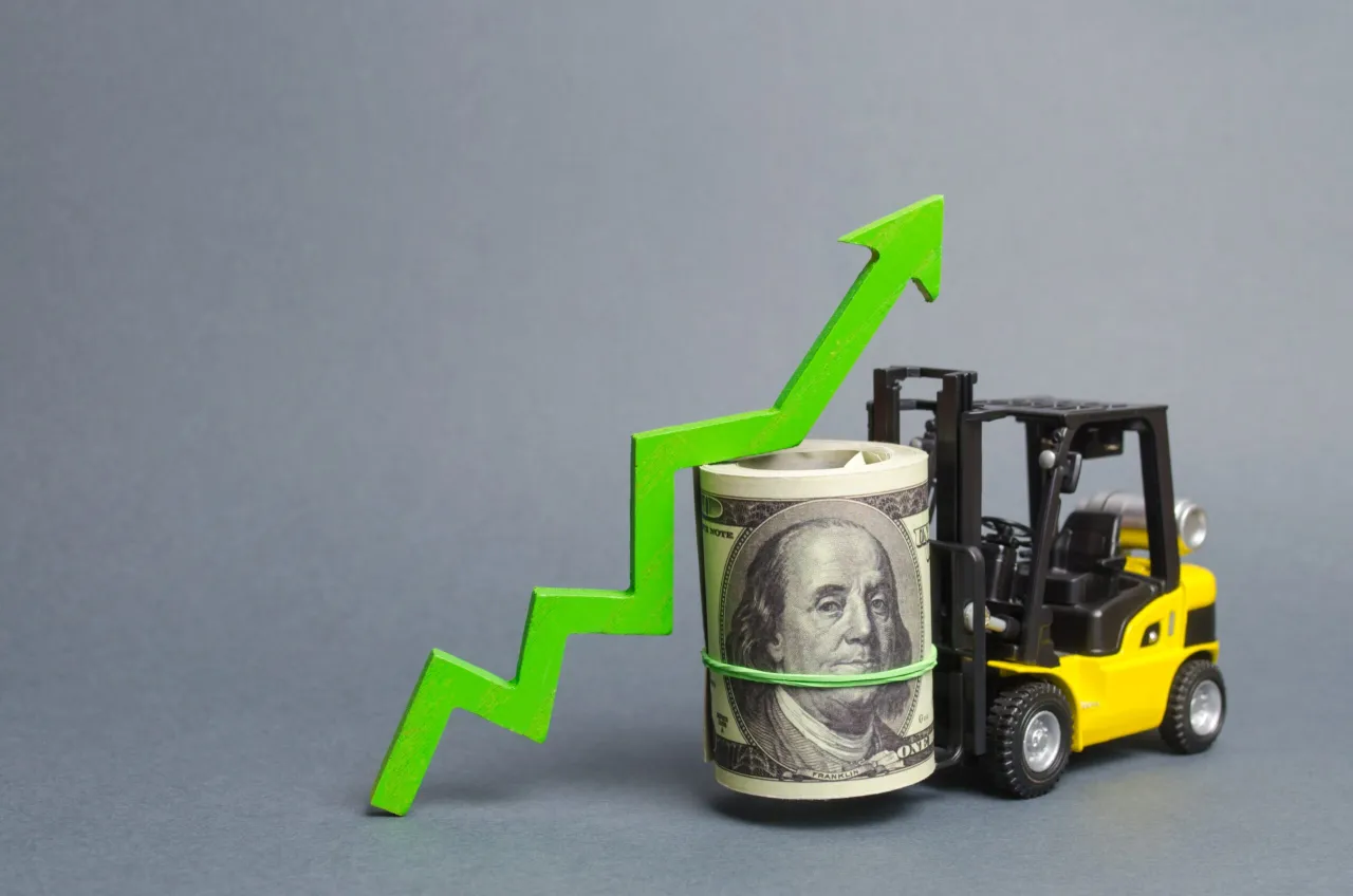 Infografika: zarobki spedytora w Polsce na różnych stanowiskach