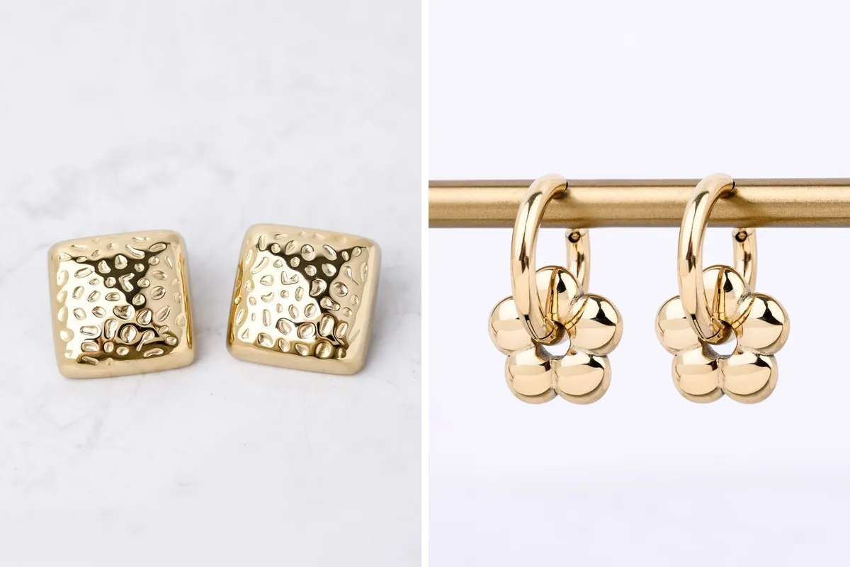 Złote kolczyki w kształcie kwadratów z fakturą i kwiatków. Czy stal chirurgiczna uczula? Te błyszczące dodatki to świetny wybór.