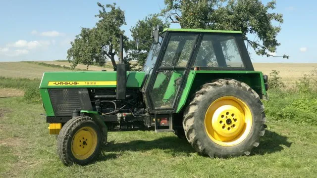 ciągniki rolnicze Ursus John Deere