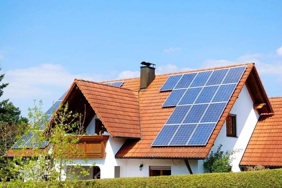 Zdjęcie Ile prądu wyprodukuje elektrownia fotowoltaiczna 3 kW dziennie? Zaskakujące wyniki!