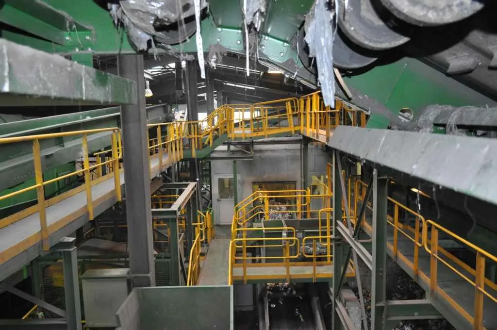 Zdjęcie Co określa ustawa o odpadach? Kluczowe przepisy i ich znaczenie