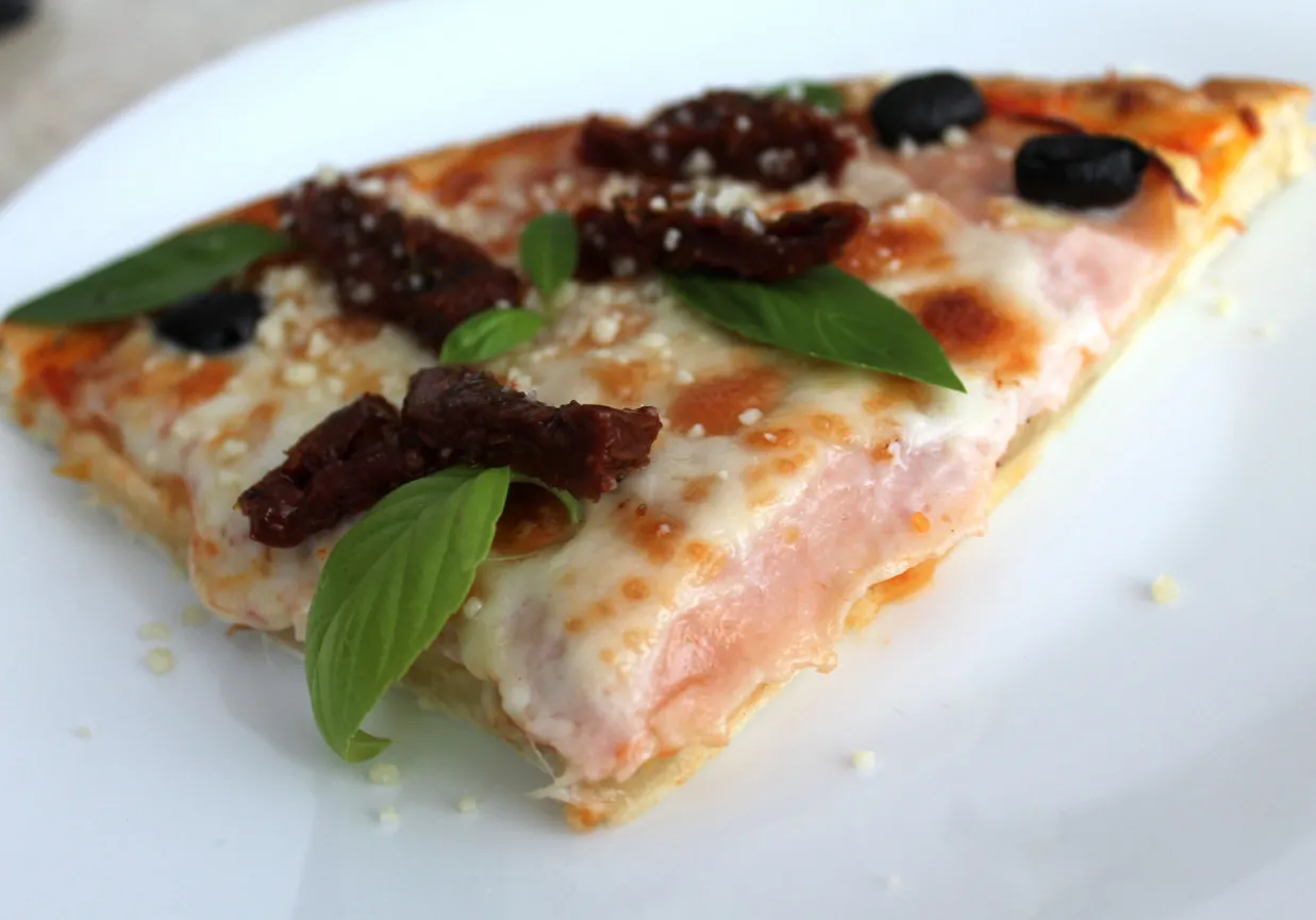 Zdjęcie Prosty przepis na ciasto do pizzy bezglutenowej, które zachwyca smakiem