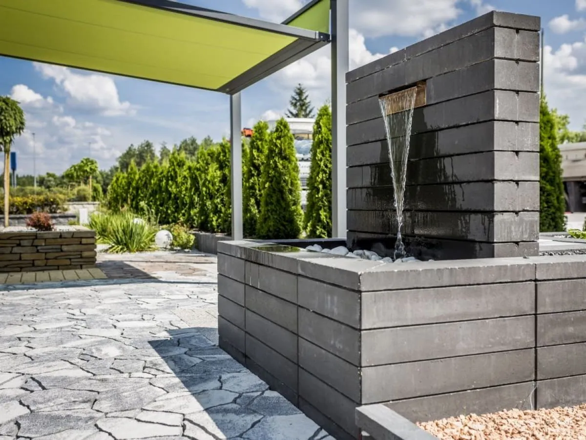 Zdjęcie Fontanna ogrodowa DIY: Jak zrobić samemu? Kompletny poradnik