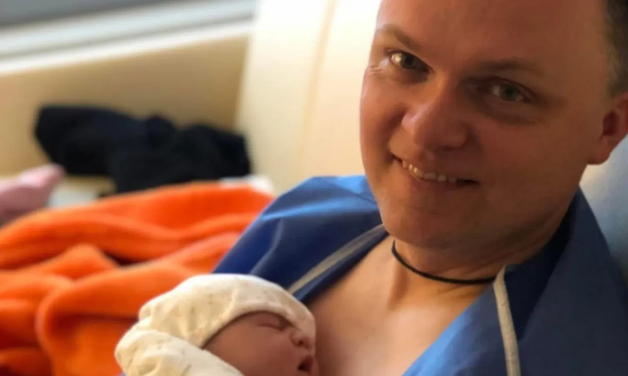 Zdjęcie Szymon Hołownia ile ma dzieci? Odkryj prawdę o jego córkach