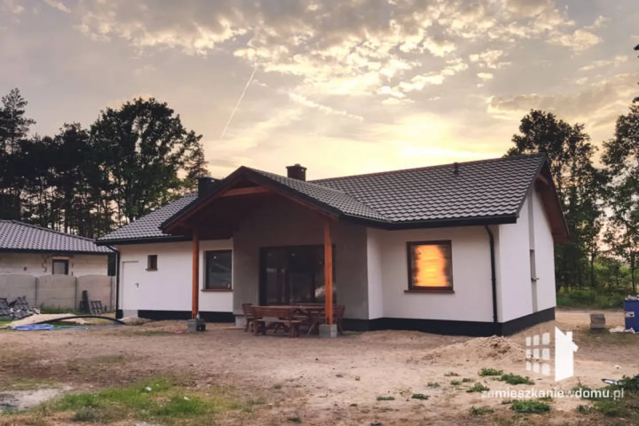 Zdjęcie Ile kosztuje budowa domu z płyt OSB? Poznaj wszystkie ukryte wydatki!
