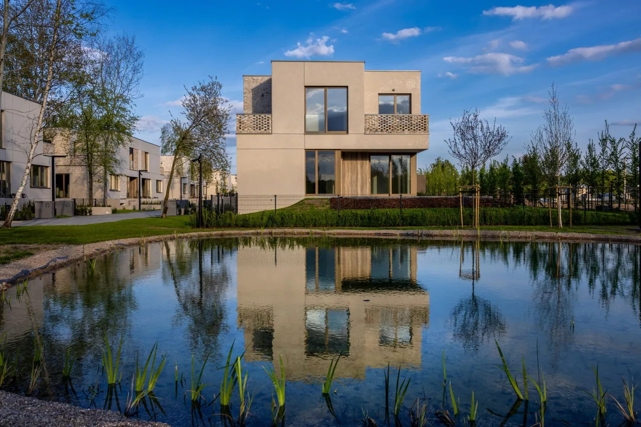 Zdjęcie Ile zarabia deweloper na domu? Odkryj zyski i ryzyka inwestycji