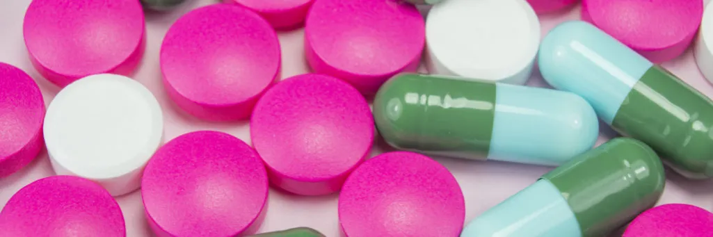 Zdjęcie Ból brzucha: Paracetamol czy ibuprofen - co wybrać dla ulgi?