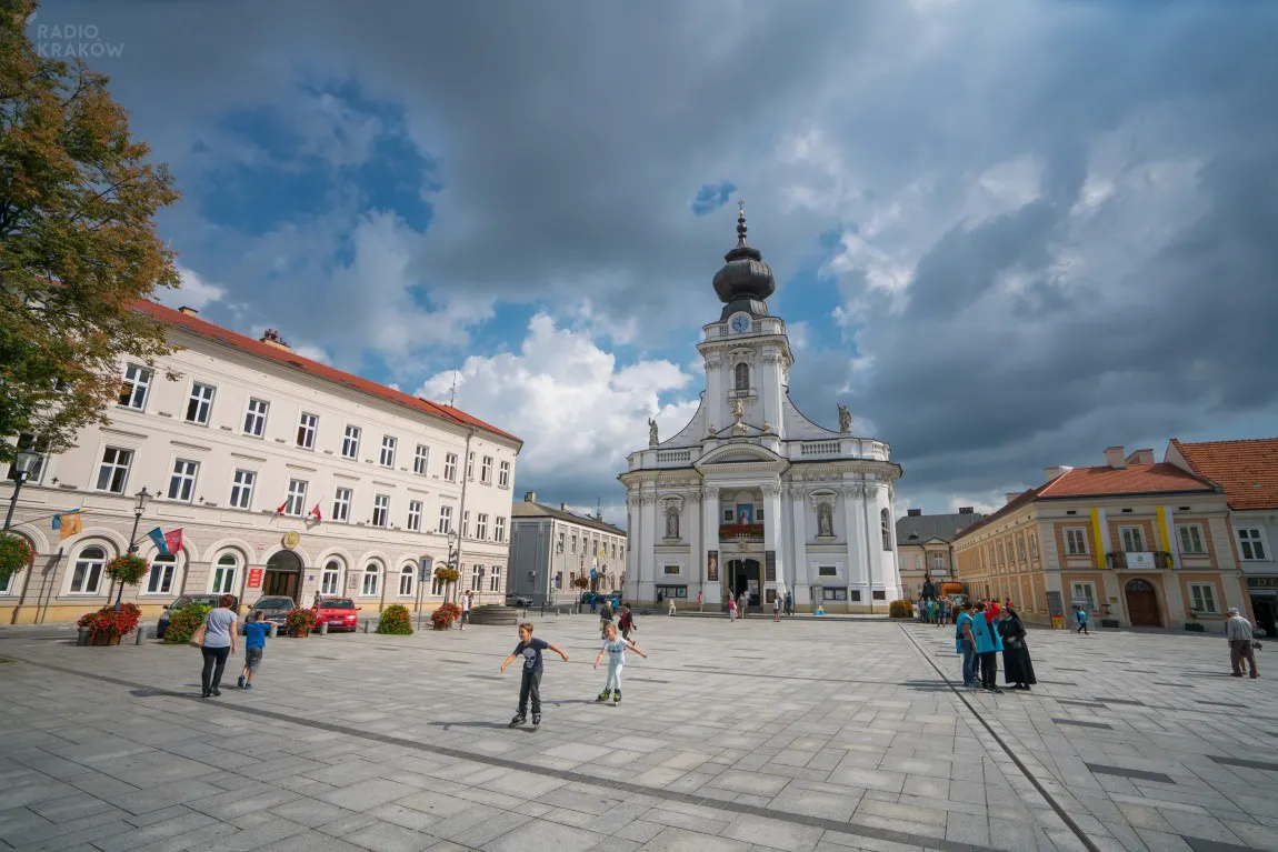 Zdjęcie Ile lat Karol Wojtyła mieszkał w Wadowicach? Odkryj jego historię