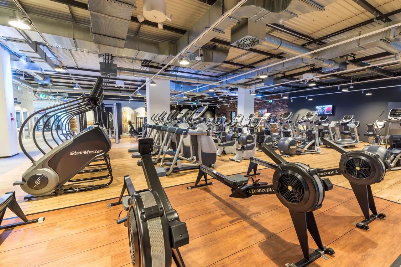 McFIT Mokot&oacute;w strefa wolnych ciężar&oacute;w