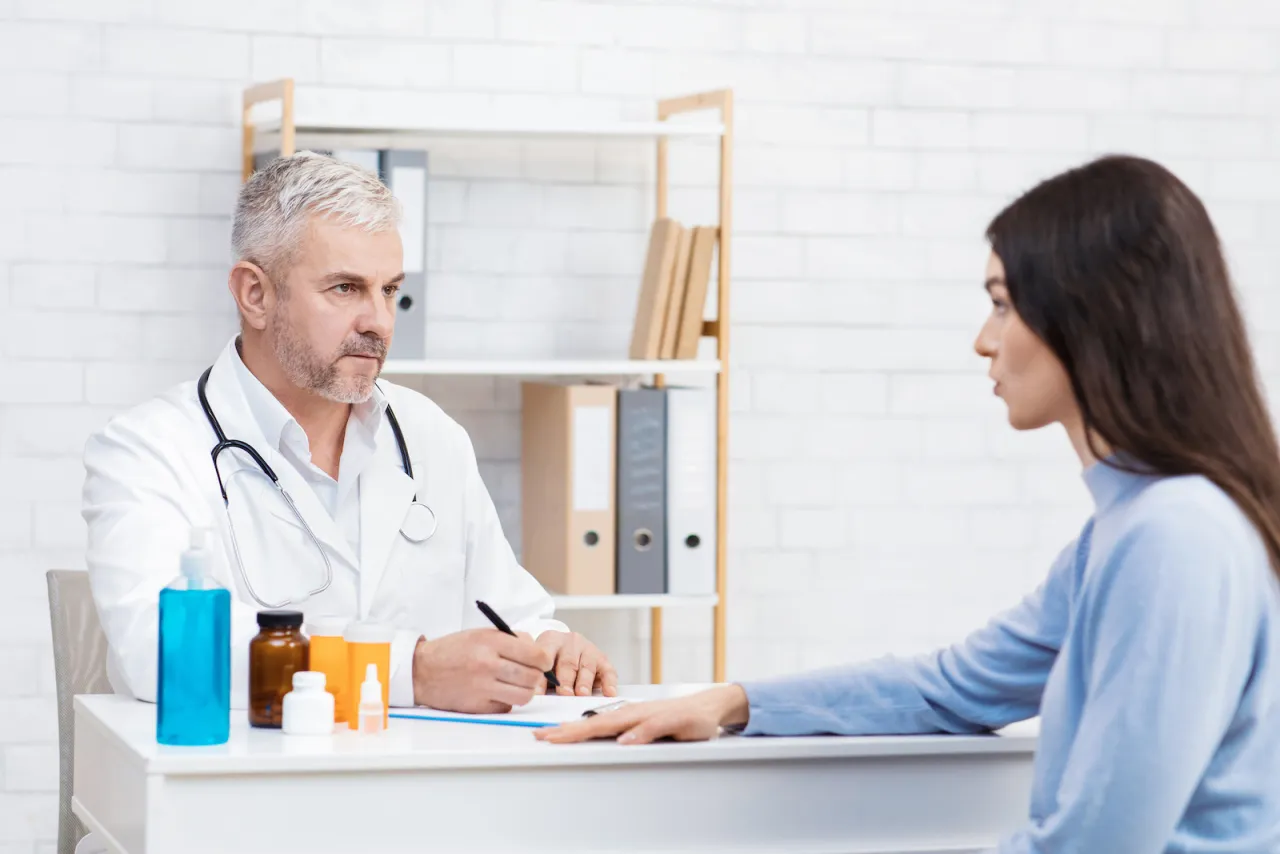 Przygotowanie do wizyty u lekarza lista dokument&oacute;w