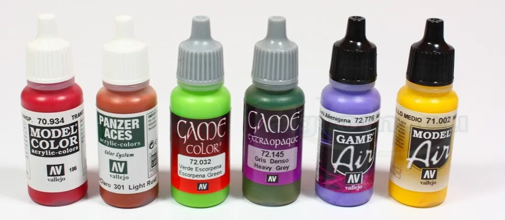 różne rodzaje farb modelarskich do plastiku