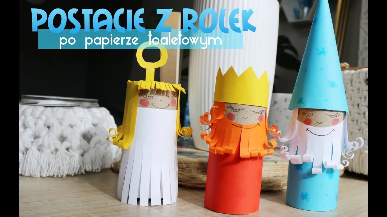 dzieci robiące ozdoby z rolek po papierze toaletowym