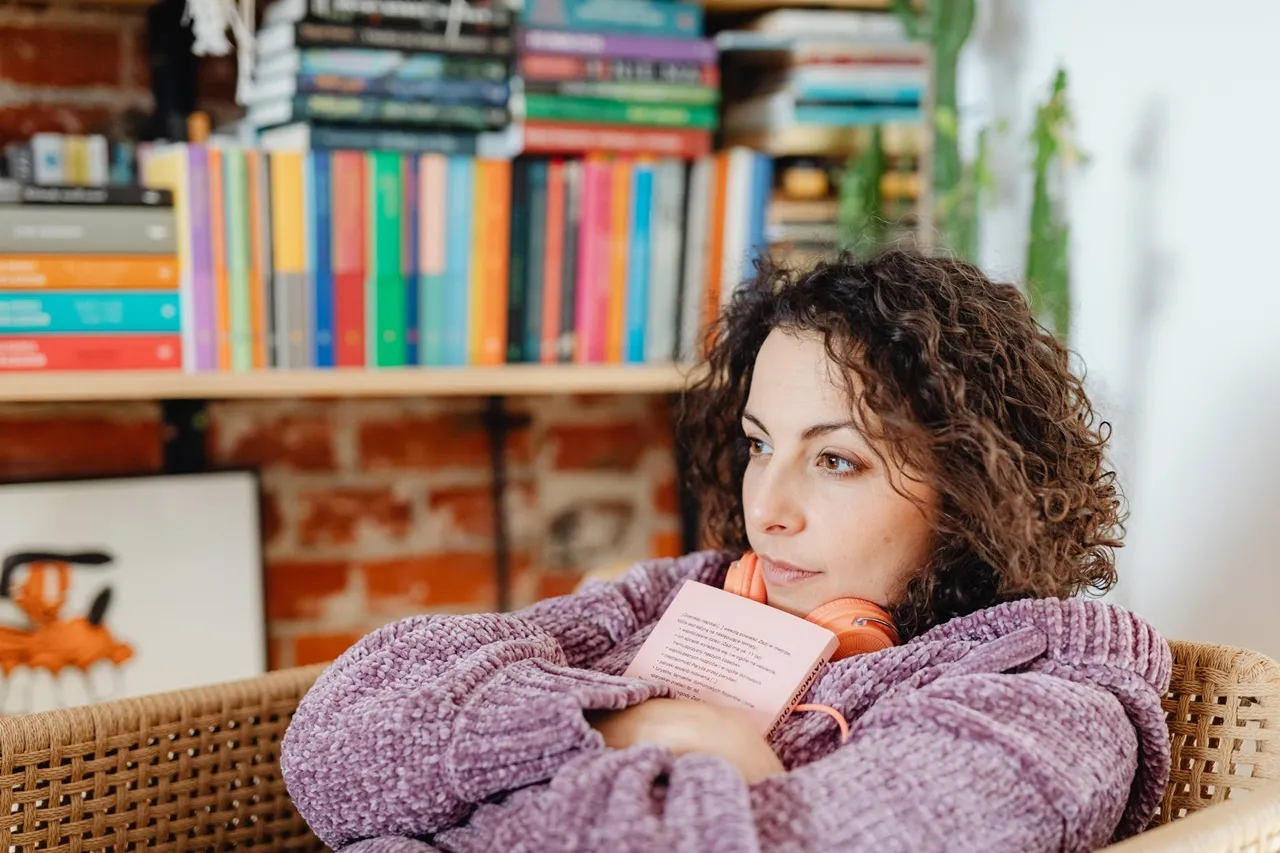 Zdjęcie Najlepsze książki z literatury kobiecej – co polecają czytelnicy?