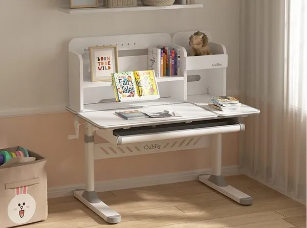 biurko regulowane dla dziecka