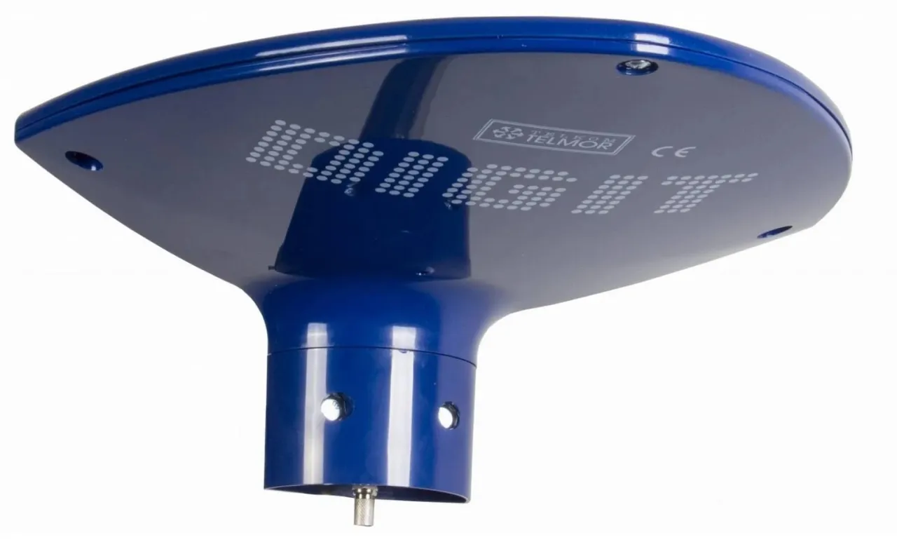 Antena Digit Activa na tle krajobrazu