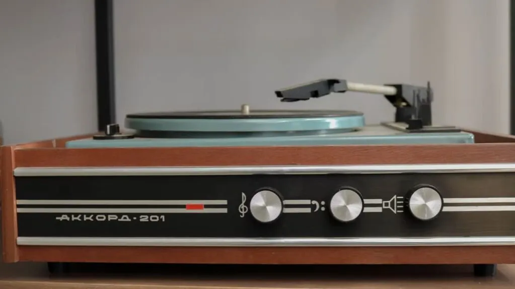 Zdjęcie Jaki gramofon vintage wybrać? Odkryj najlepsze modele i ceny