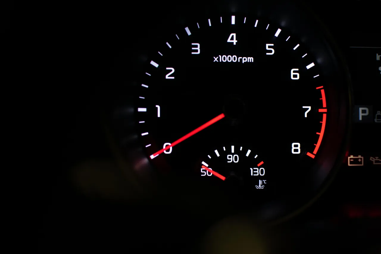 przegrzany silnik samochód