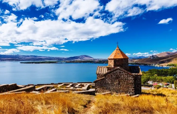 monaster Sevanavank odpowiedni str&oacute;j