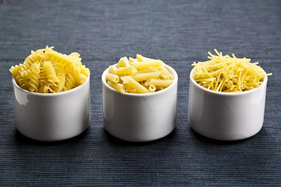 różne kształty makaronu do zapiekanek