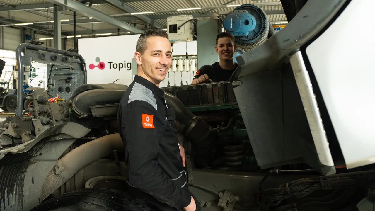 Praktykant spedycja praca z dokumentami