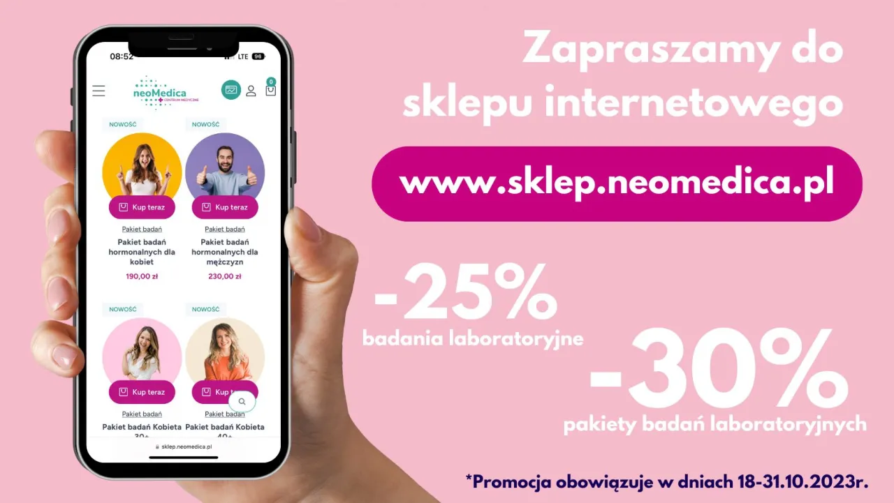 Kobieta wykonująca badania krwi w laboratorium