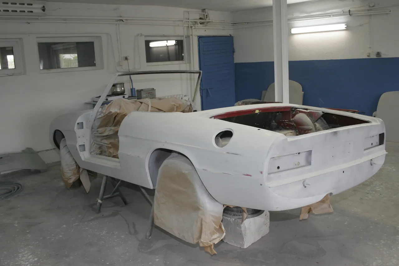 lakierowanie samochodu w garażu warunki