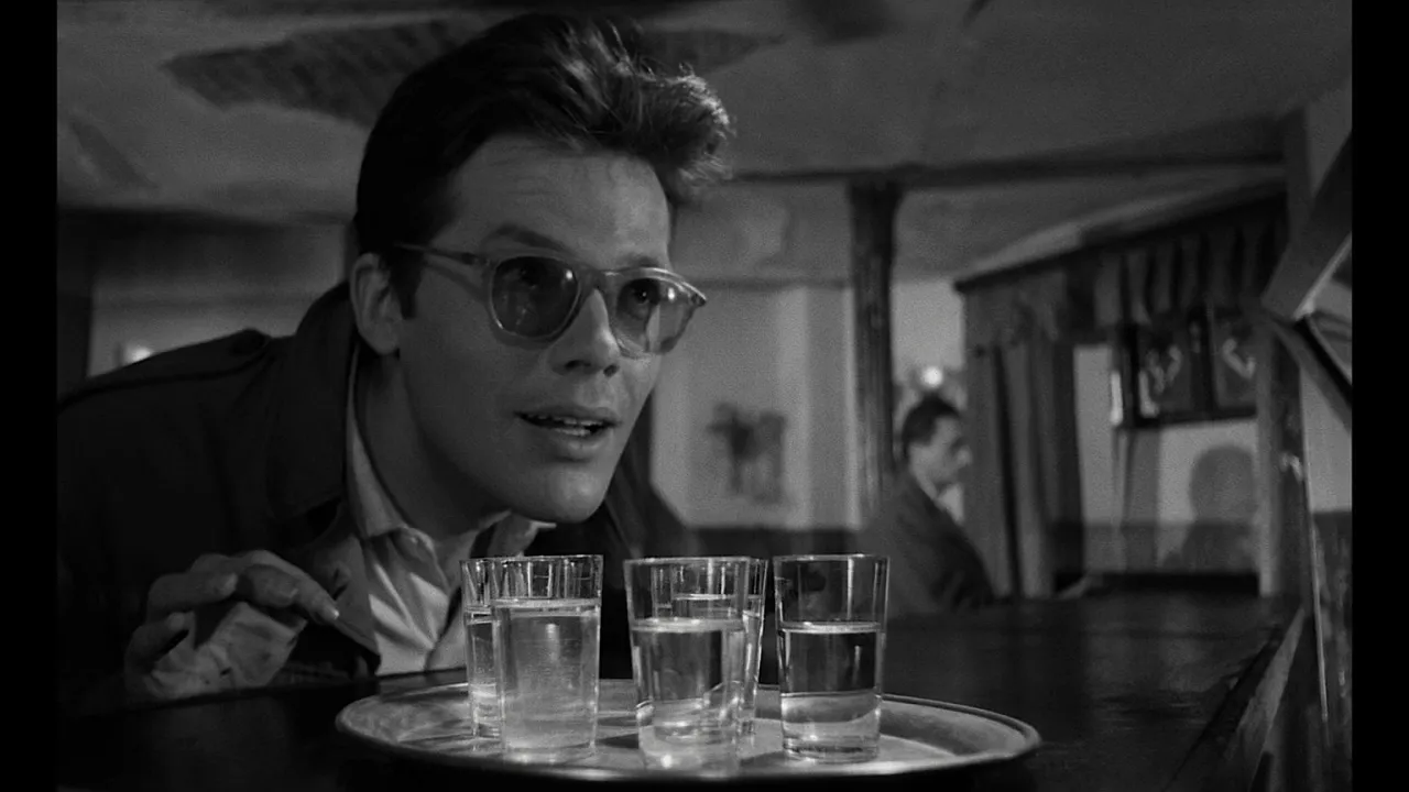 Zbigniew Cybulski w filmie Popiół i diament