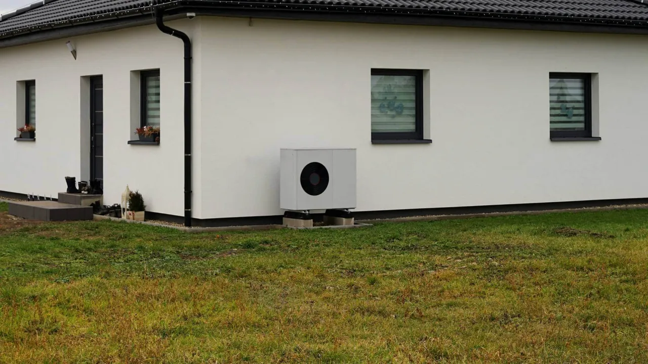 pompa ciepła dom, ocieplenie domu, nowe okna