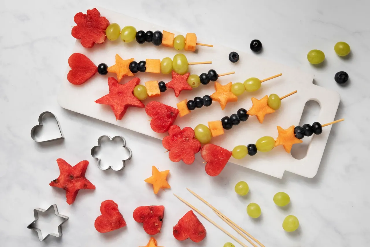 Kolorowe i zdrowe przekąski dla dzieci na urodziny