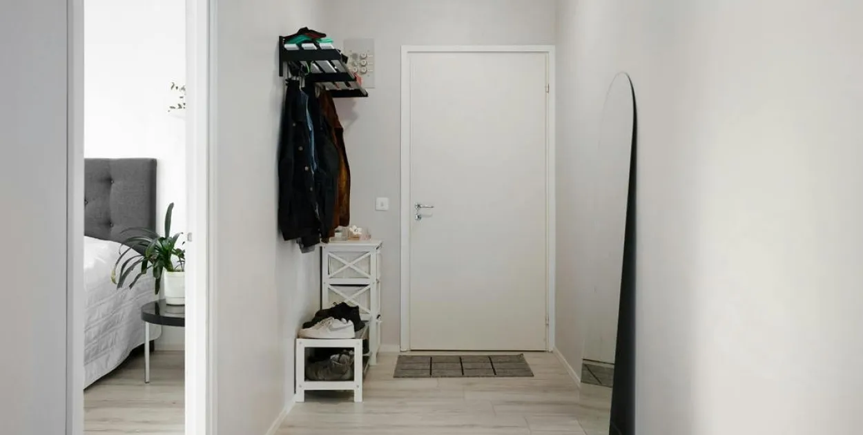 Wieszak w przedpokoju na optymalnej wysokości
