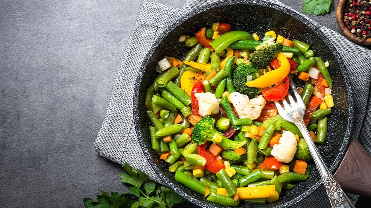 Drei verschiedene Gemüsepfannen als Hauptgericht