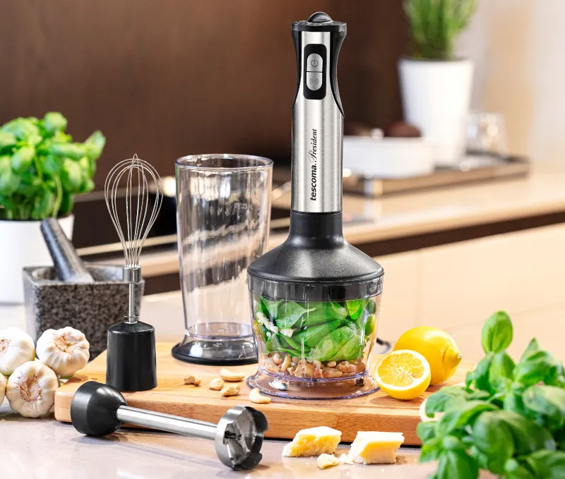 blender i moździerz do pesto