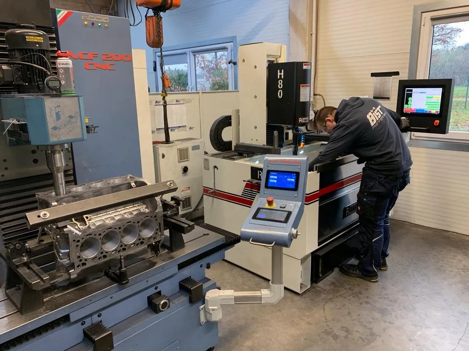 Motorinstandsetzung Zylinderkopf Kurbelwelle