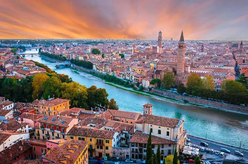 Castelvecchio, Most Scaliger&oacute;w, Ponte Pietra, Castel San Pietro panorama