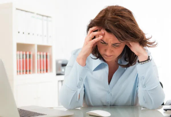 wypalenie zawodowe praca, stres w pracy, zmęczenie pracą