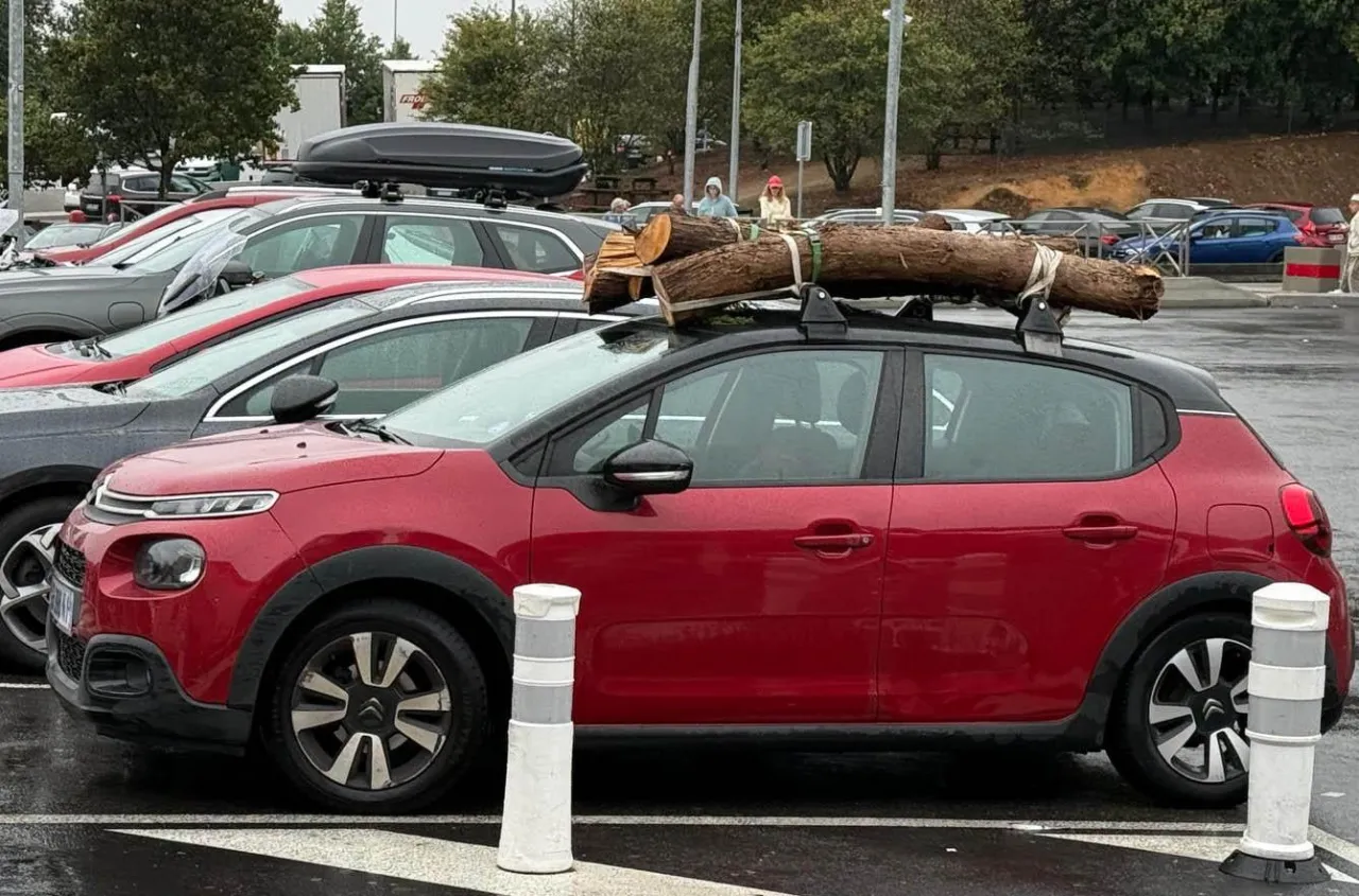 Citroën C3 parkowanie w mieście