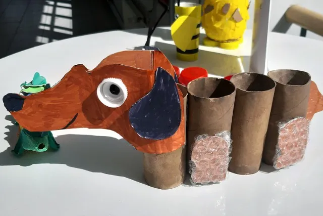 prace z recyklingu nakrętki puszki płyty cd dzieci