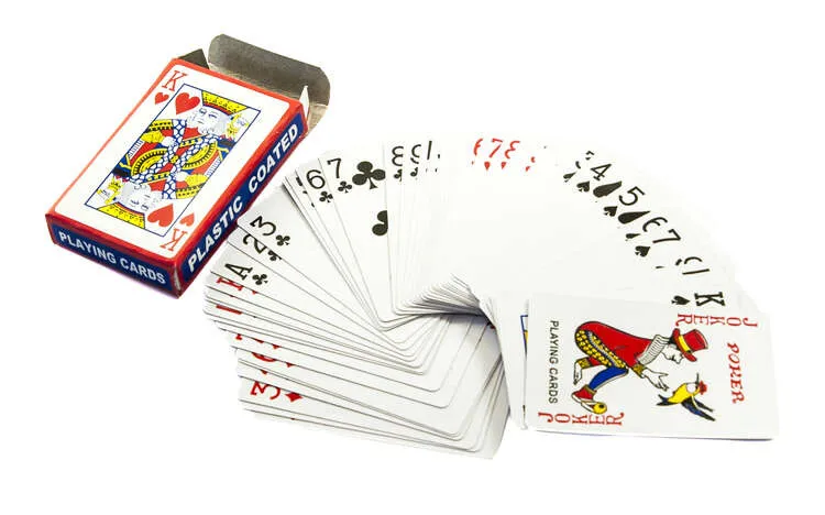 różne talie kart do gry w oczko