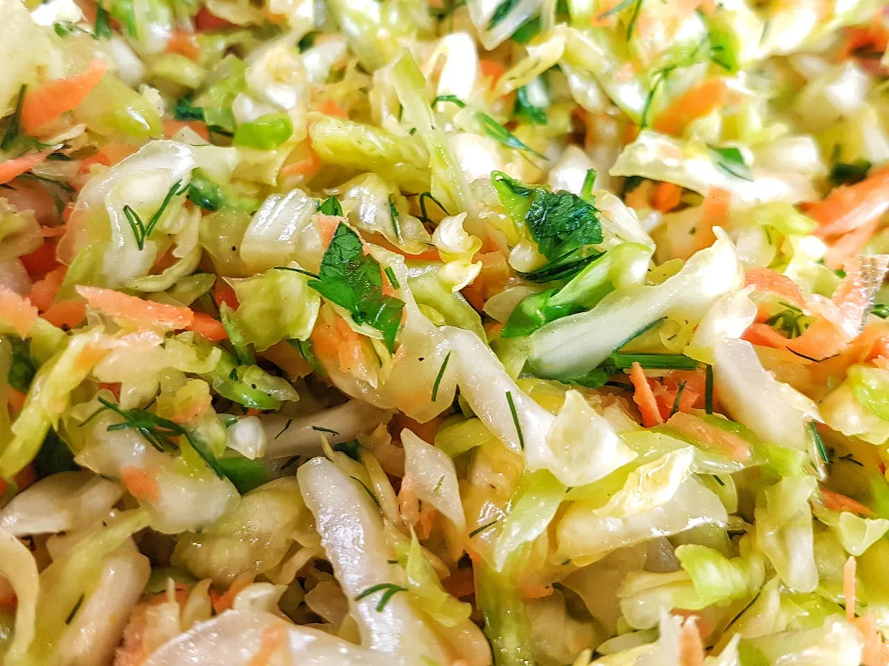 różne surówki z kapusty