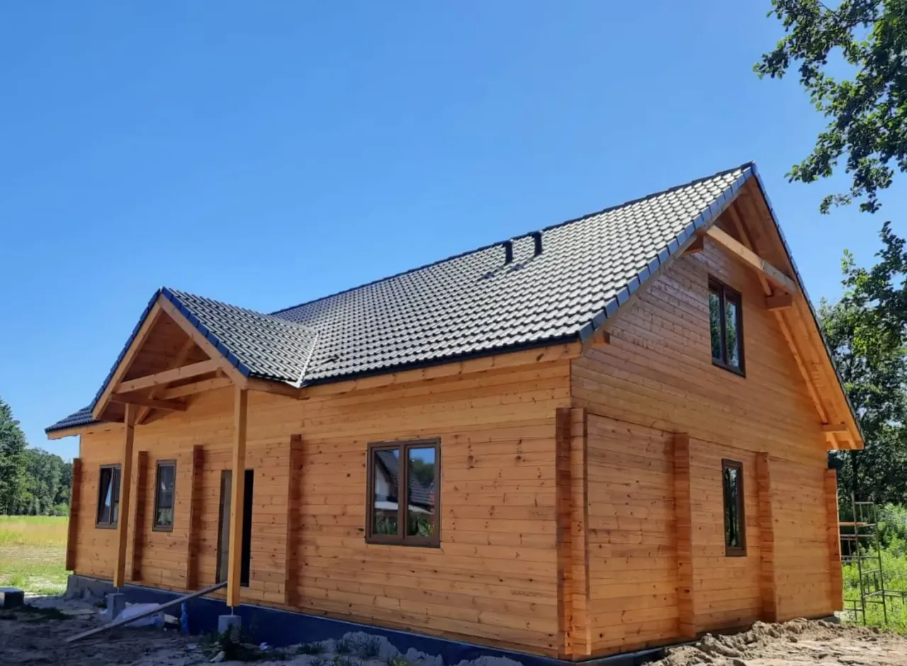 fundamenty dom z bali przyłącza media