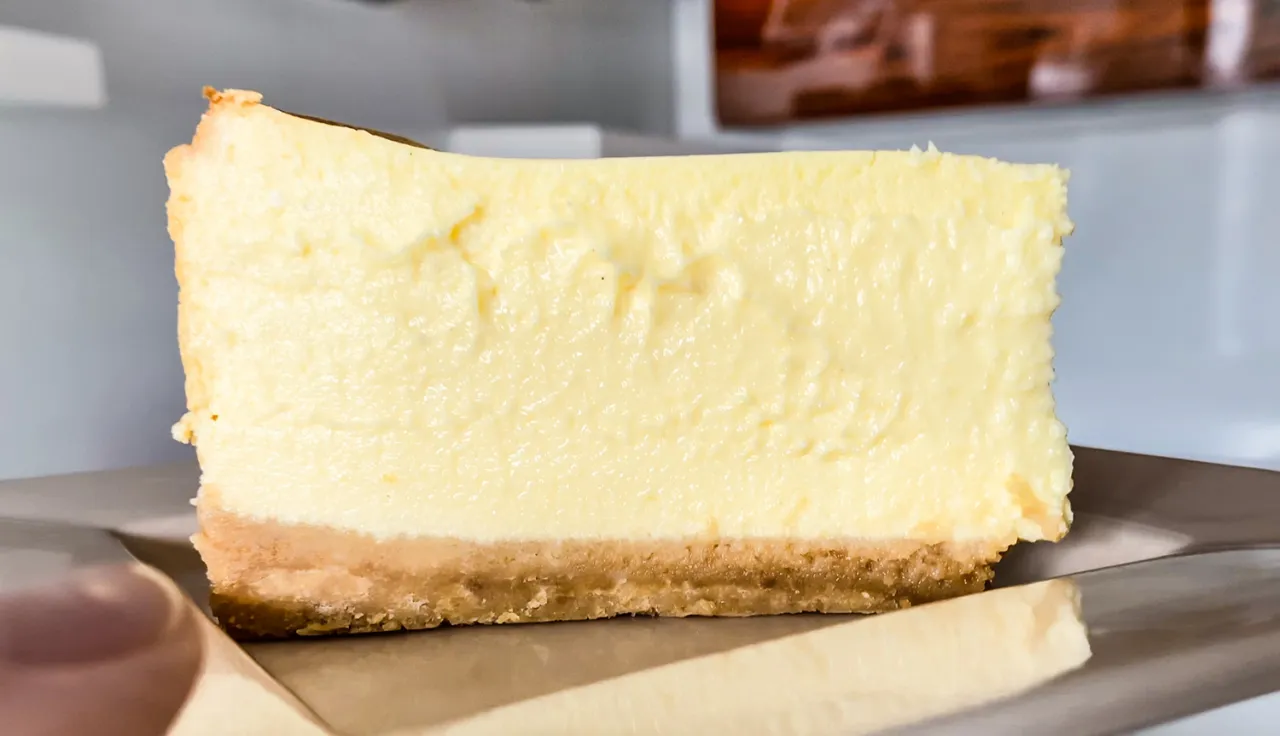 Składniki na sernik w temperaturze pokojowej