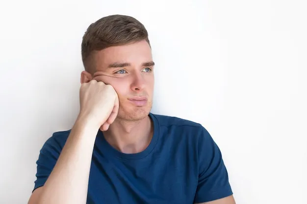 osoba zamyślona, zmęczona, smutna