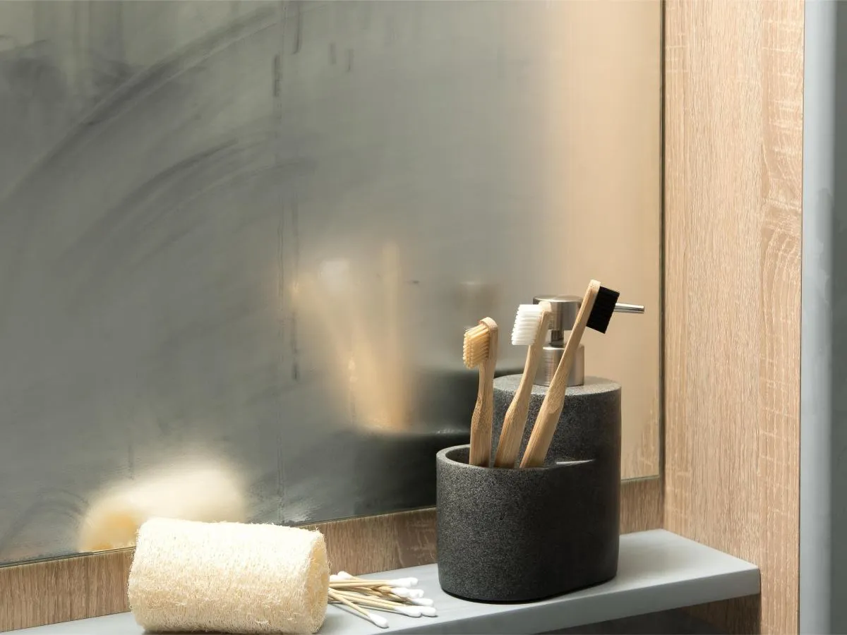 Domowe sposoby na niezaparowane lustro