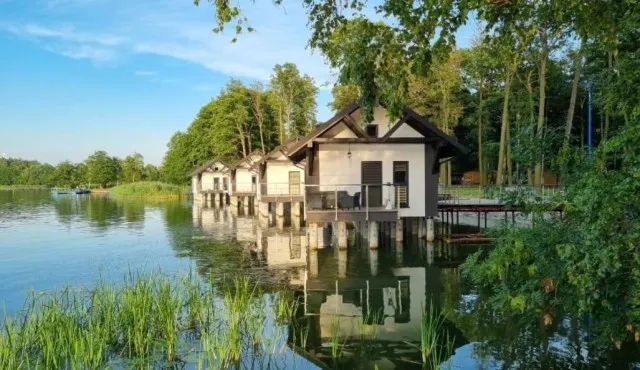 Zdjęcie Tanie domki letniskowe nad jeziorem pomorskie - idealne na wypoczynek