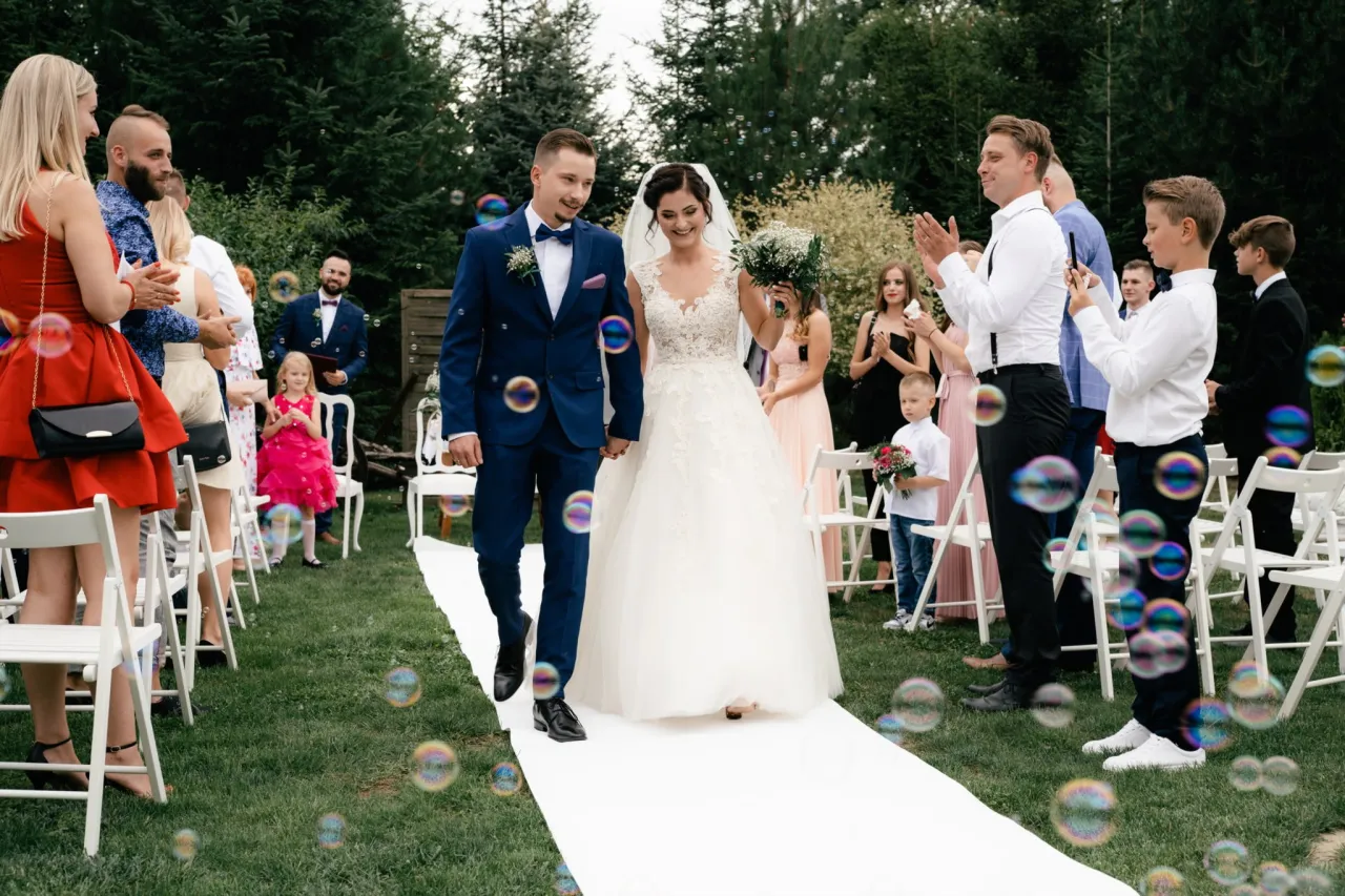 ślub cywilny w plenerze
