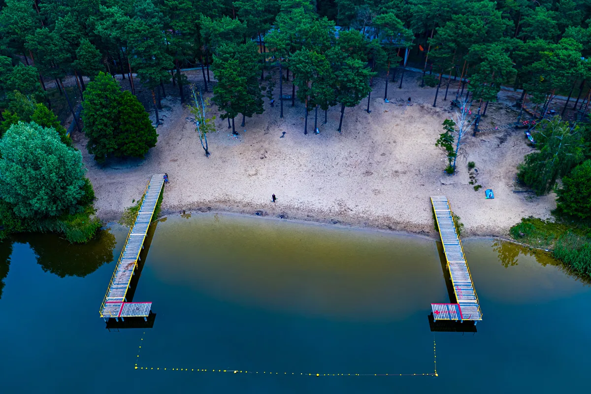 plaża jezioro czarne kaszuby kąpielisko