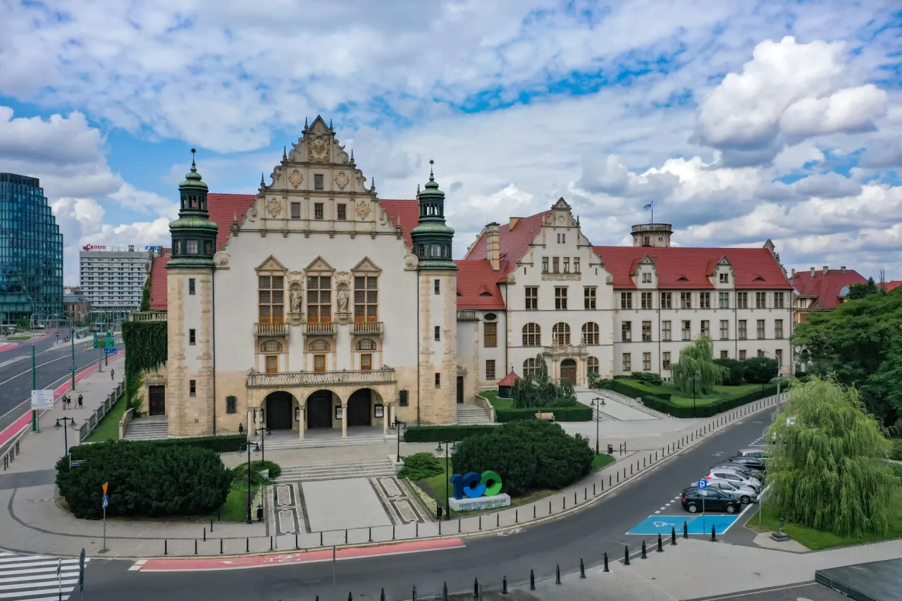 Uniwersytet im. Adama Mickiewicza Collegium Minus historia