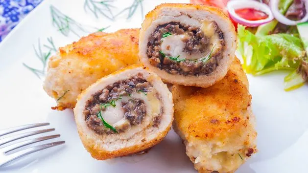 roladki z kurczaka z różnymi farszami