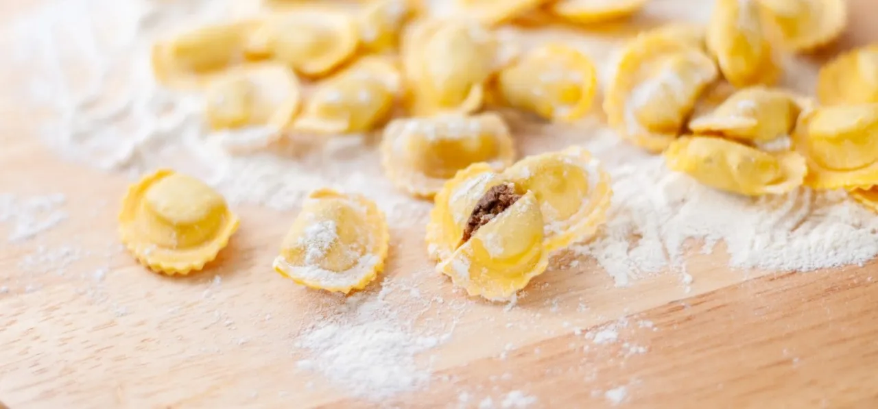 różne rodzaje makaronu jajecznego do twarogu